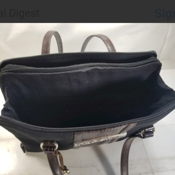 BRIGHTON GUC LRG Heart MESSENGER BAG - Picture 6 of 8